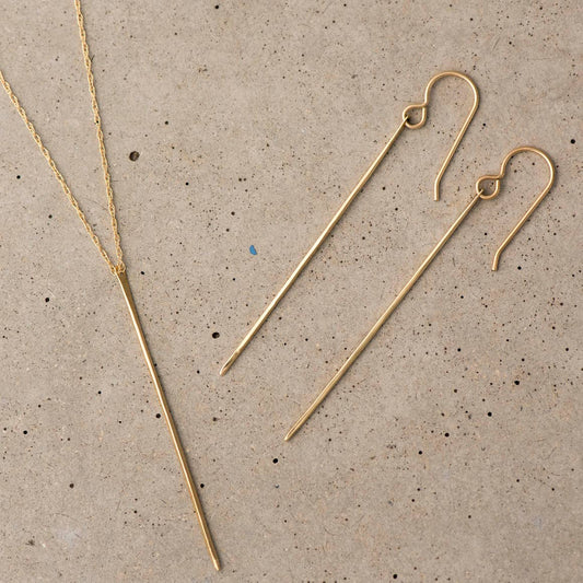 Needle Necklace