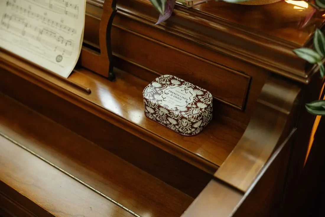 Paddywax - French Linen & Orris Tin