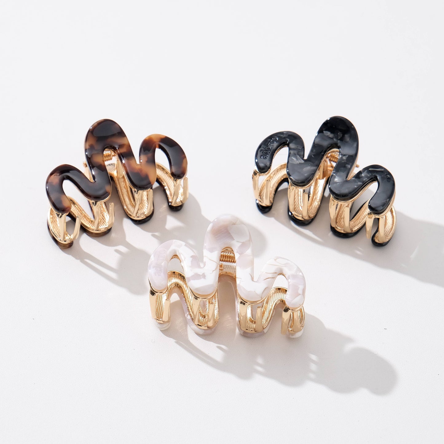 Willow Mini Vintage Snow | Mini Squiggle Metal Claw Clip