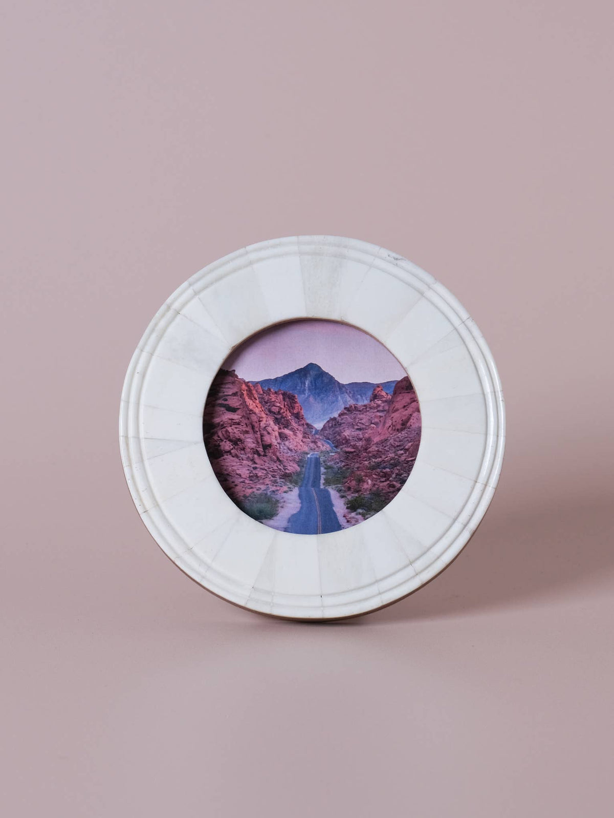 Round Photo Frame Bone