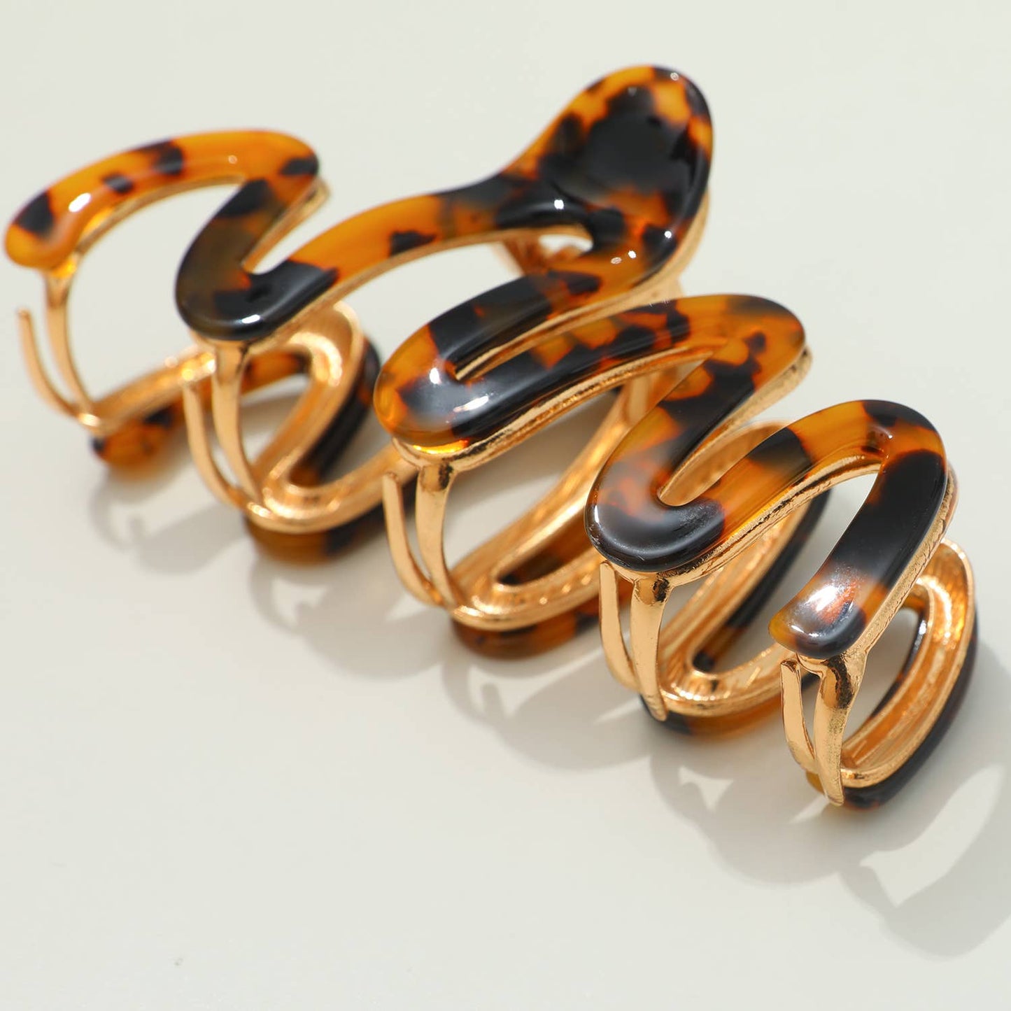 Willow Core | Large Squiggle Metal Claw Clip