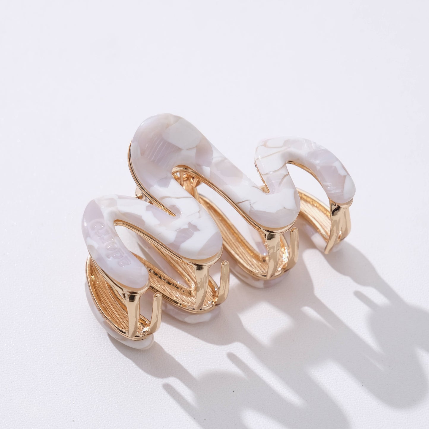 Willow Mini Vintage Snow | Mini Squiggle Metal Claw Clip