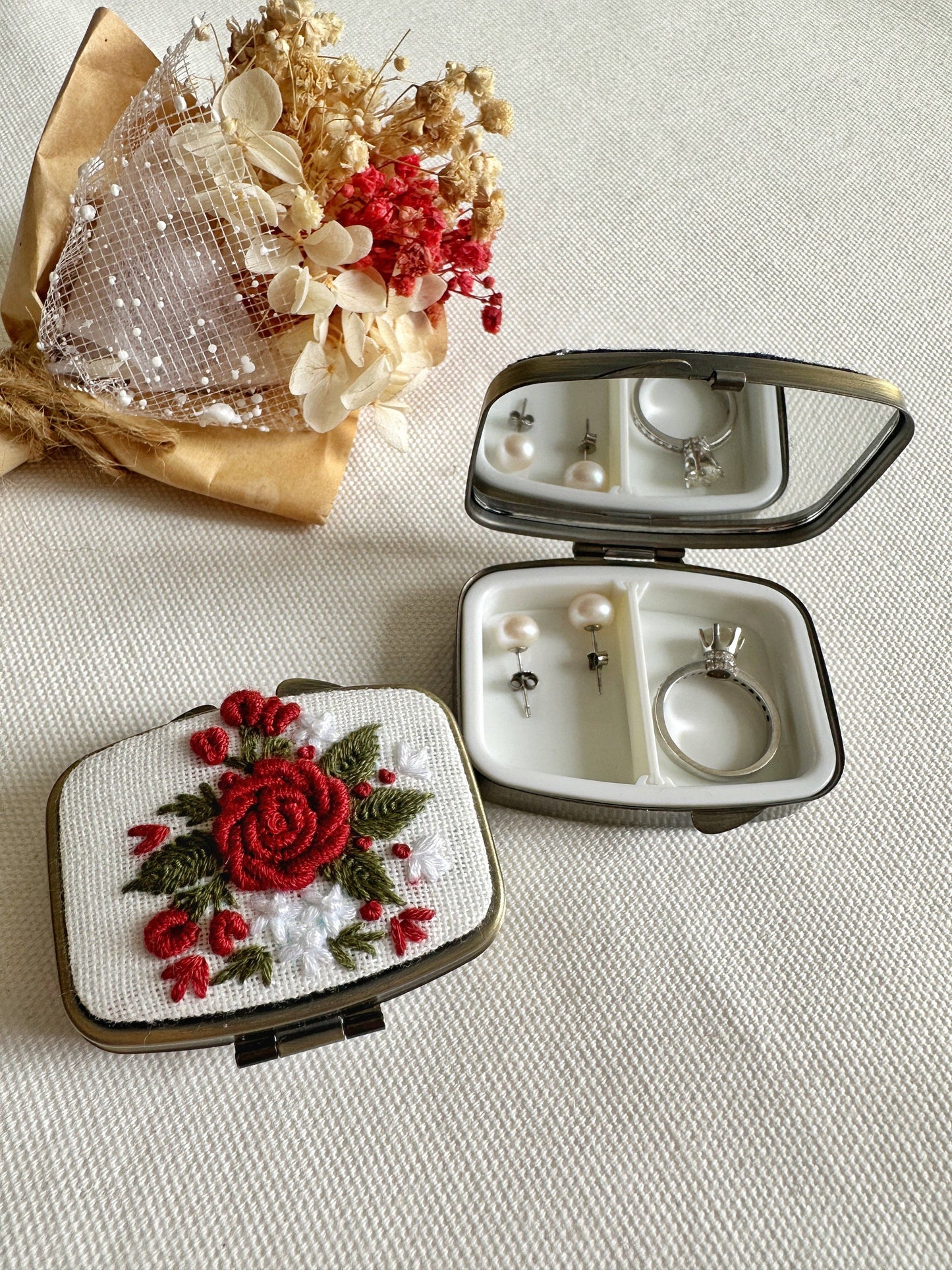 Floral Embroidered Rectangle Mini Jewelry Box With Mirror