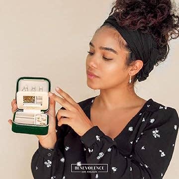 Plush Velvet Square Jewelry Box