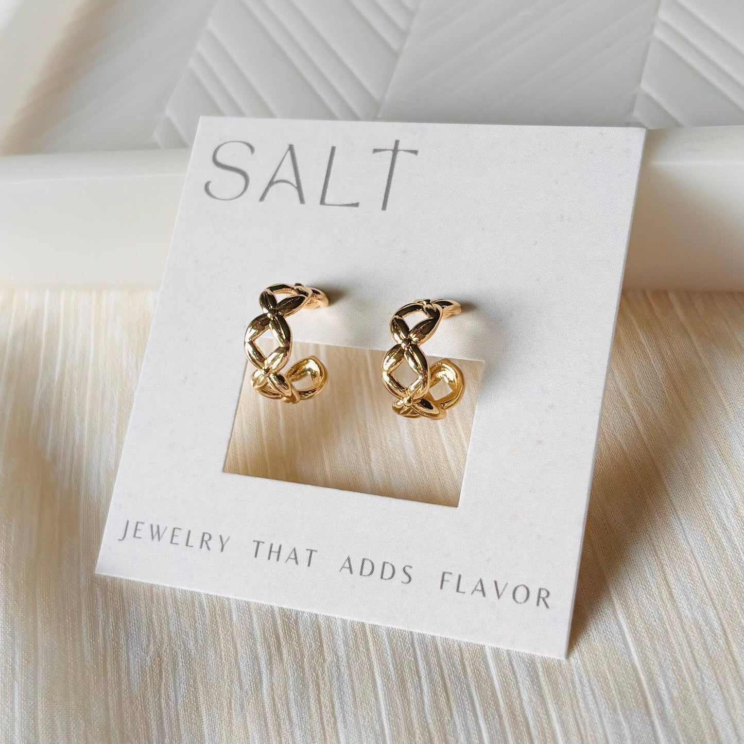 CRISS-CROSS HOOP EARRINGS | 18k gold | stud post hoops
