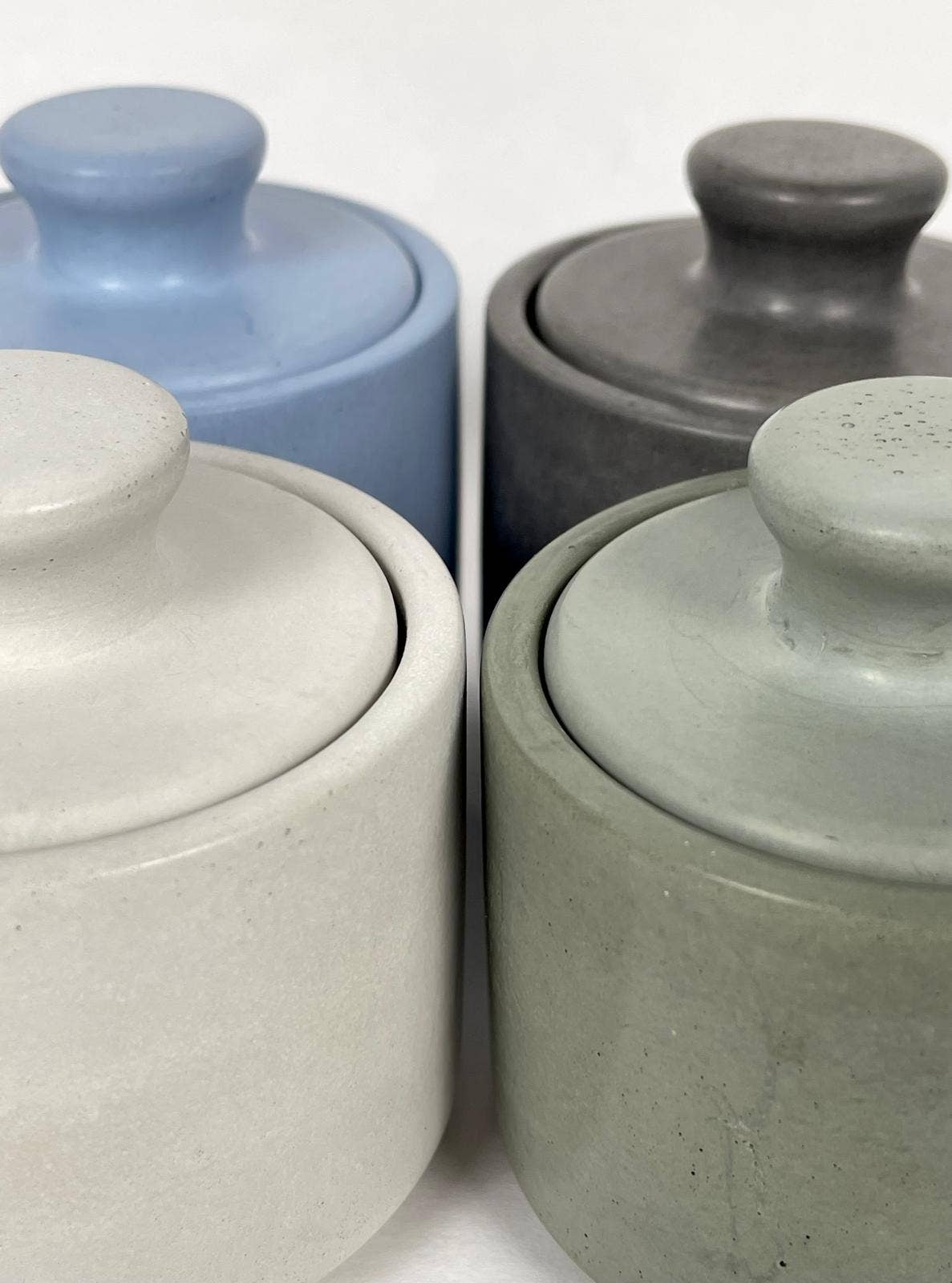 Bordssalt | 3" Concrete container with lid