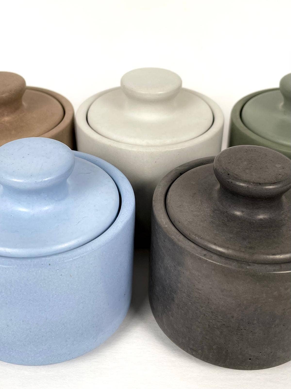 Bordssalt | 3" Concrete container with lid