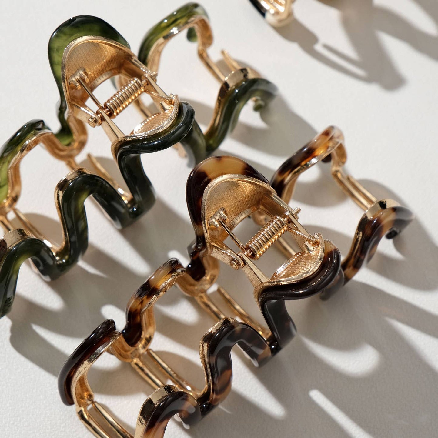 Willow Vintage | Large Squiggle Metal Claw Clip