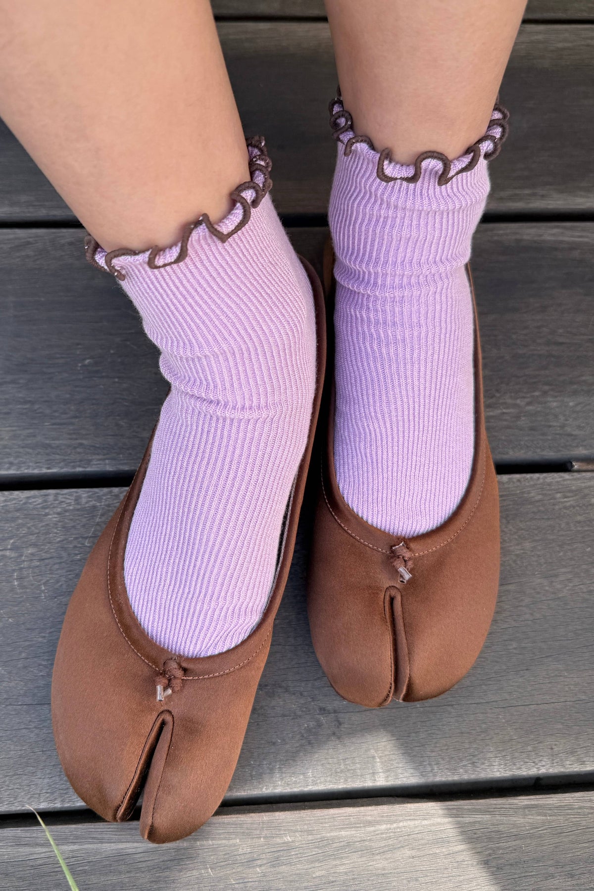 The Petite Ruffled Modal Socks