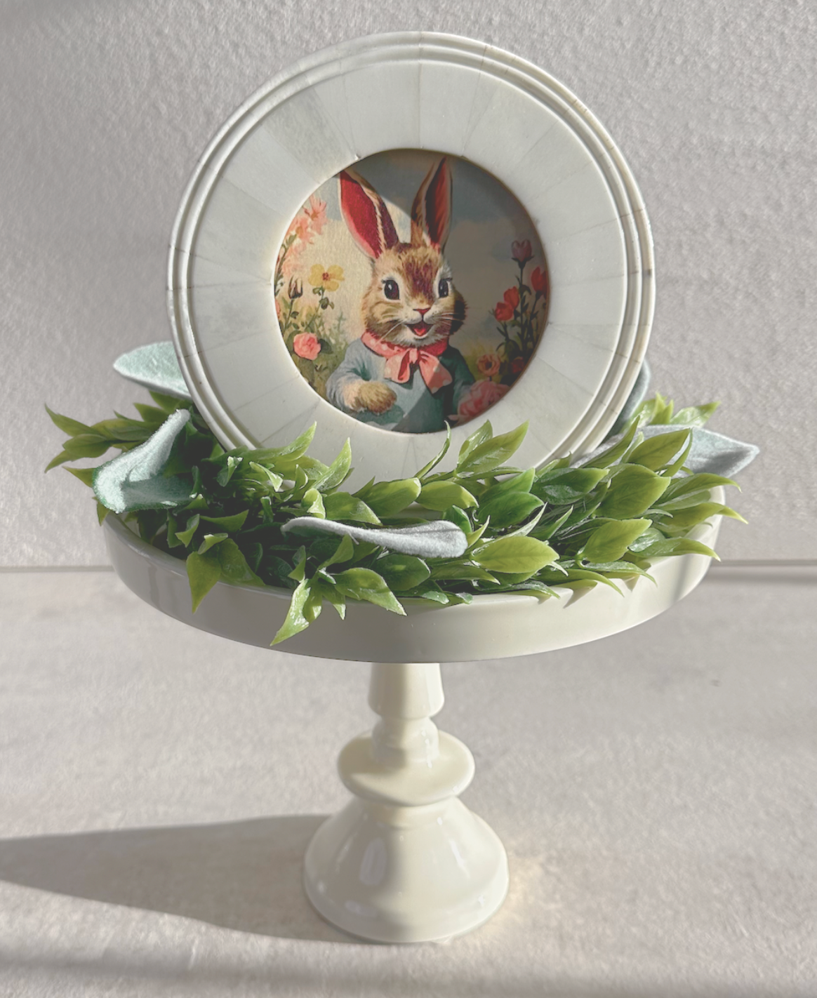 Round Photo Frame Bone