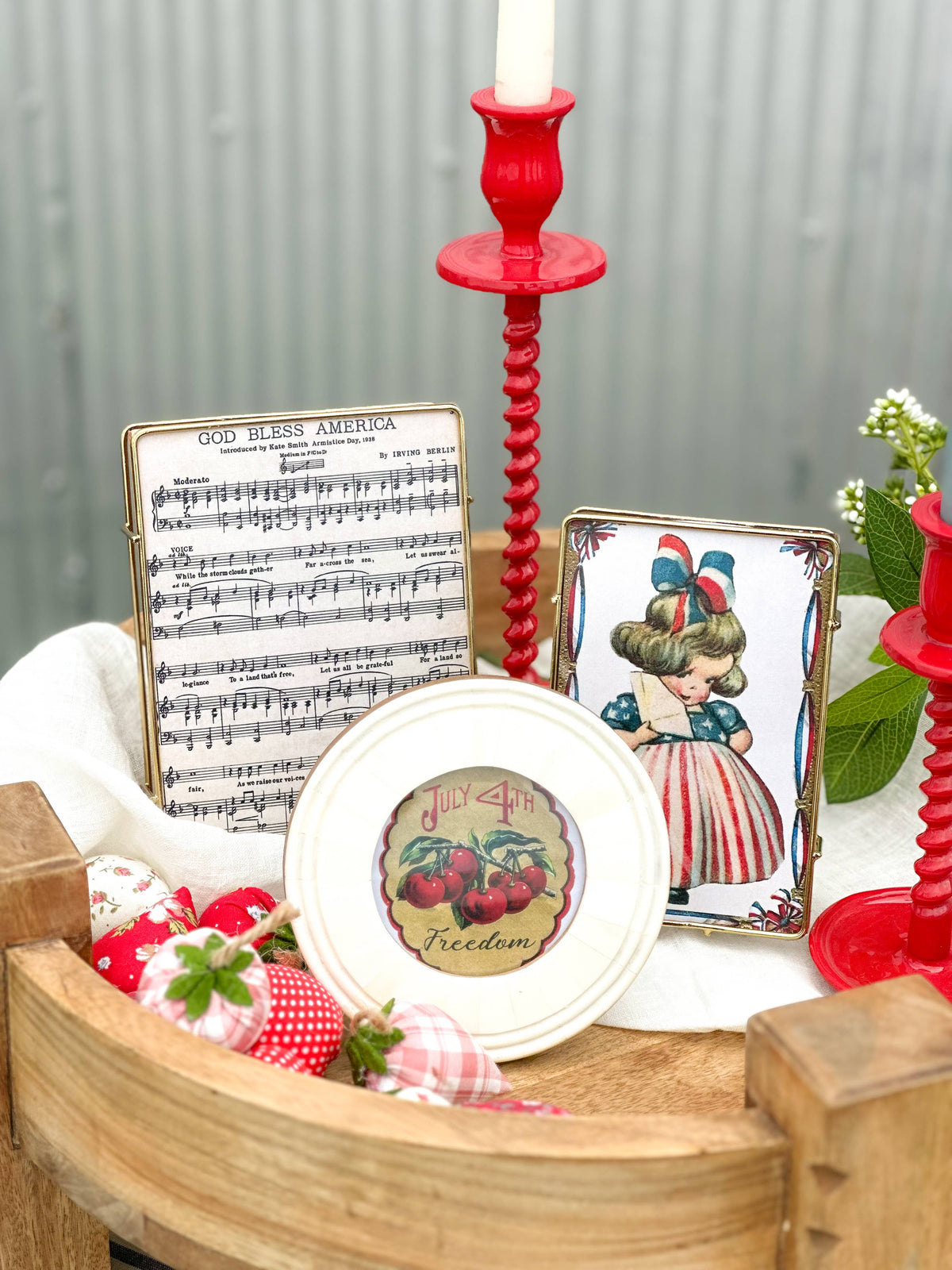 Round Photo Frame Bone