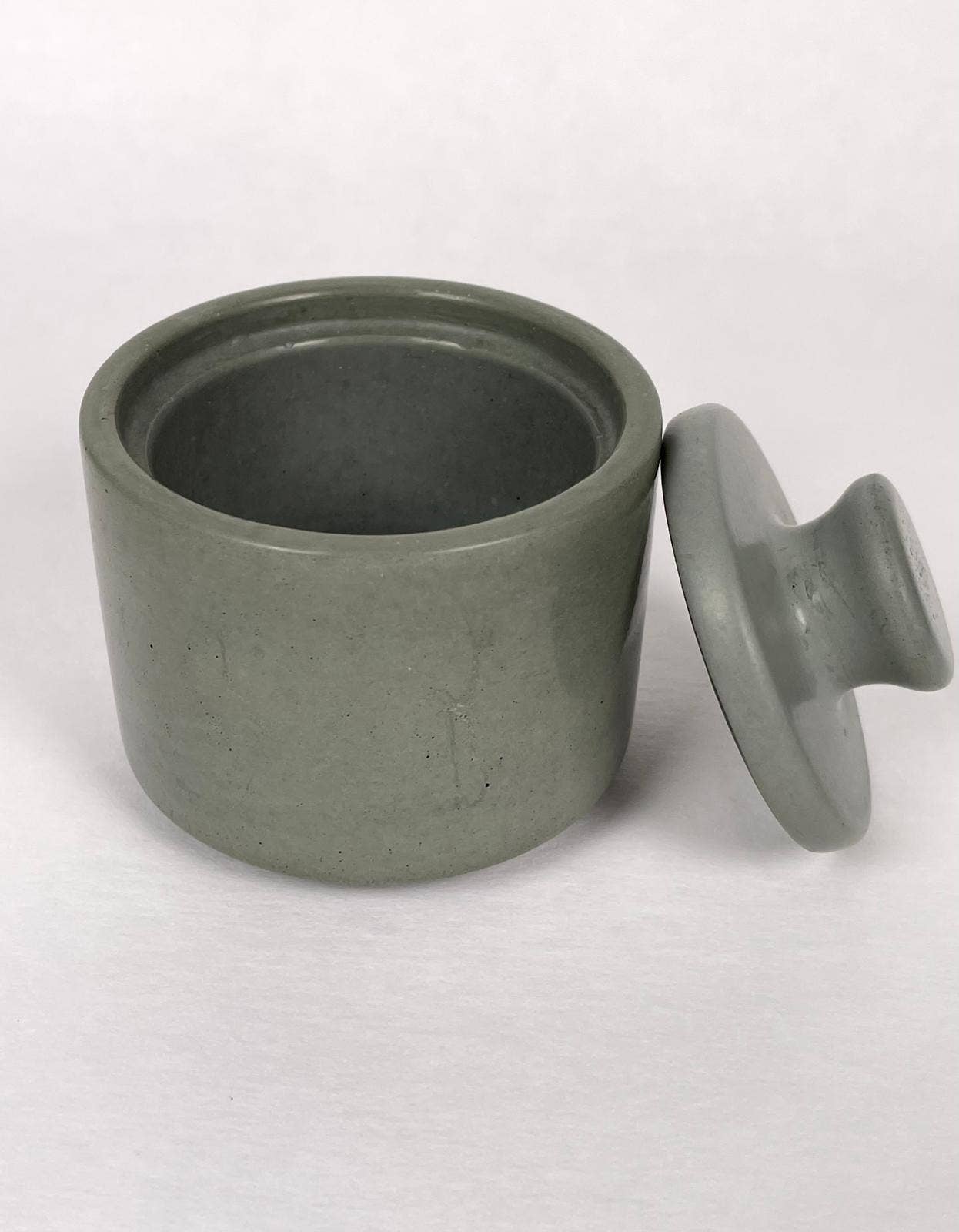 Bordssalt | 3" Concrete container with lid