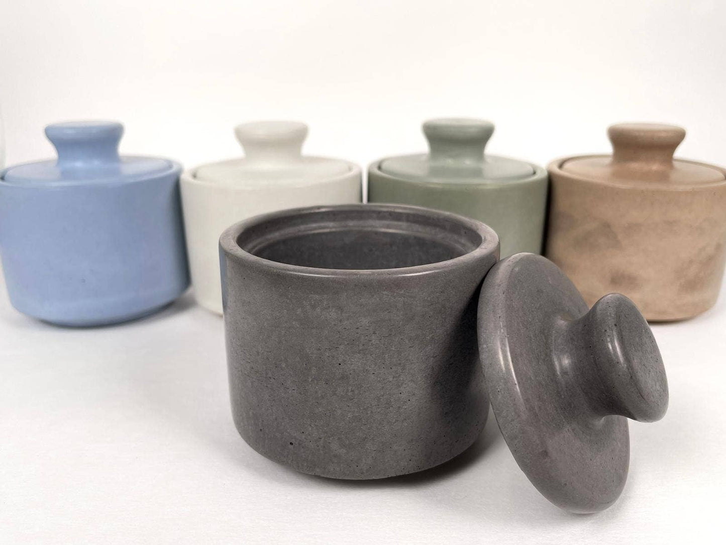 Bordssalt | 3" Concrete container with lid