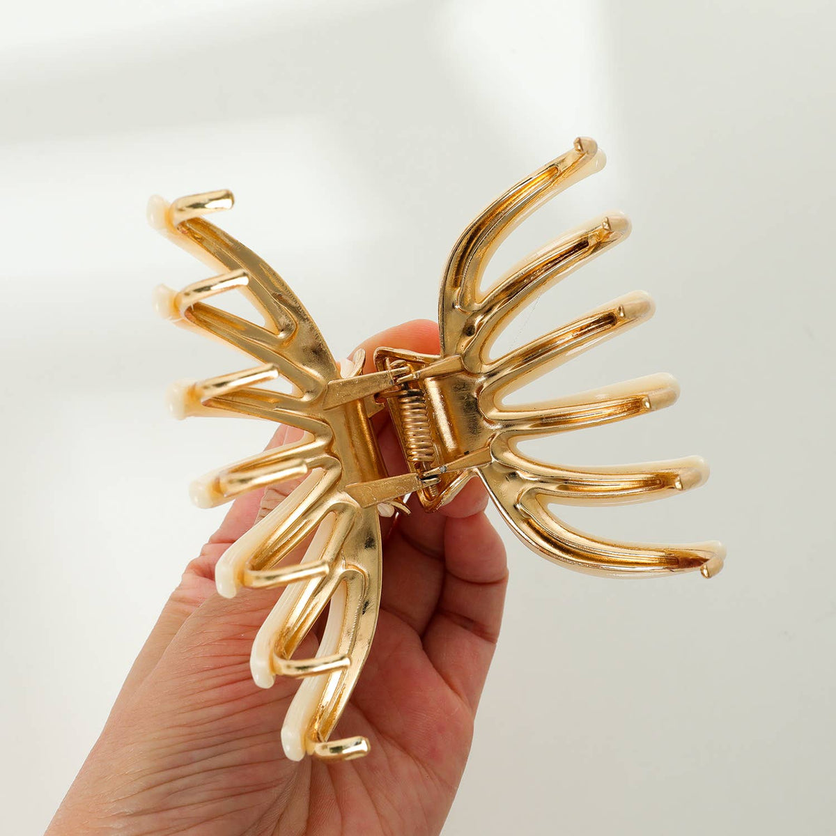 Hailey Solid Gold Metal Octopus Claw Clip - Large